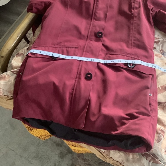 Helly Hansen winter coat - Picture 4 of 8